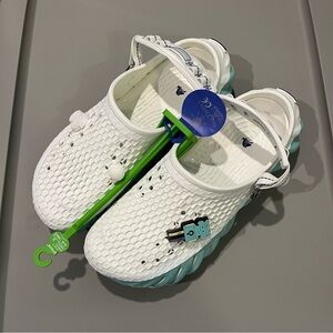 NWT CROCS X KANGHYUK Echo Clog Men's 9 Women's 11